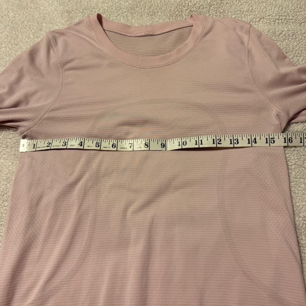 Lululemon Swiftly Relaxed Long-Sleeve Shirt
Light Pink Crewneck Top Tech - Picture 5 of 10